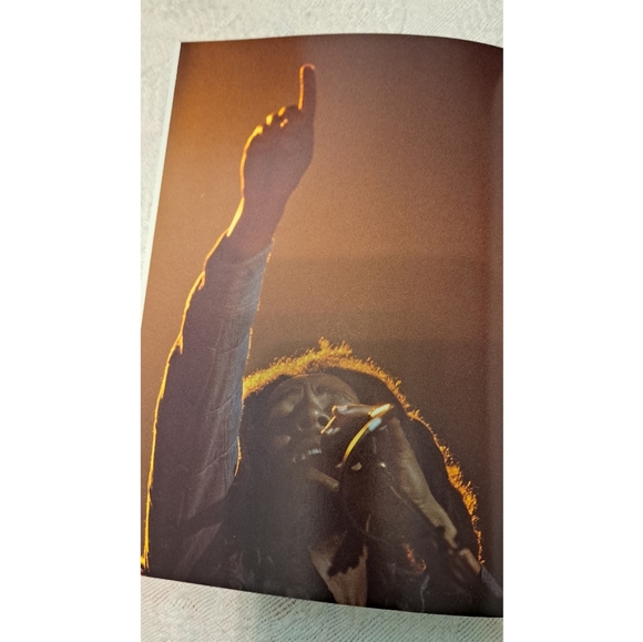 Bob Marley One on One Book - Picture 6 of 7